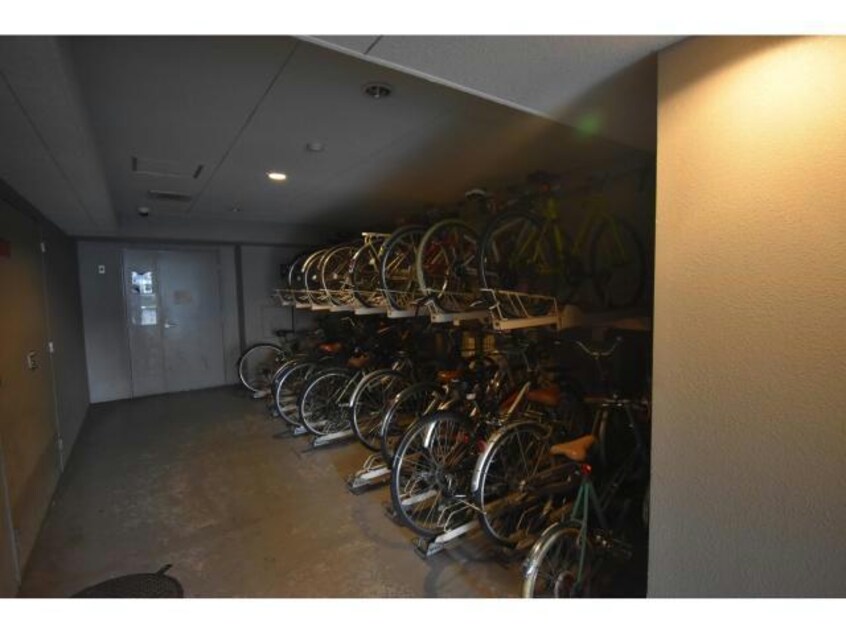  名古屋市営地下鉄桜通線/車道駅 徒歩4分 13階 築19年