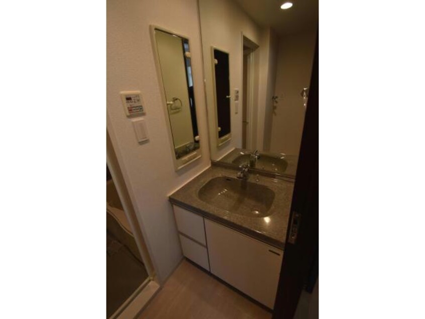  名古屋市営地下鉄桜通線/車道駅 徒歩4分 13階 築19年