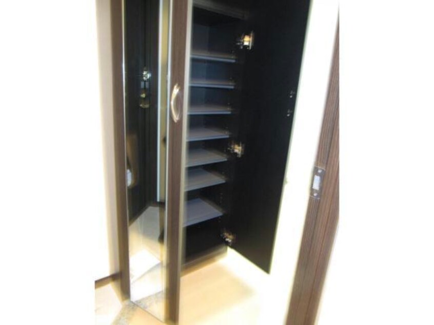  名古屋市営地下鉄桜通線/高岳駅 徒歩6分 8階 築18年