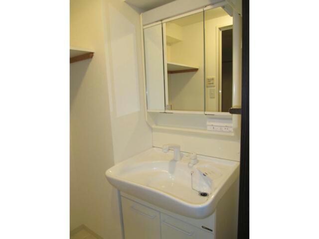  名古屋市営地下鉄桜通線/高岳駅 徒歩6分 8階 築18年