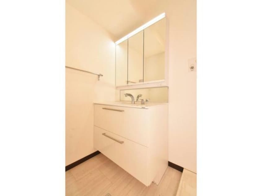  名古屋市営地下鉄東山線/伏見駅 徒歩7分 9階 築18年