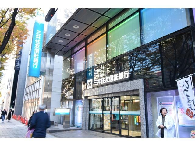 三井住友信託銀行名古屋営業部(銀行)まで639m 名古屋市営地下鉄東山線/伏見駅 徒歩7分 6階 築18年