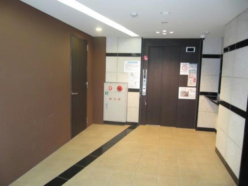  名古屋市営地下鉄名城線/久屋大通駅 徒歩7分 9階 築17年