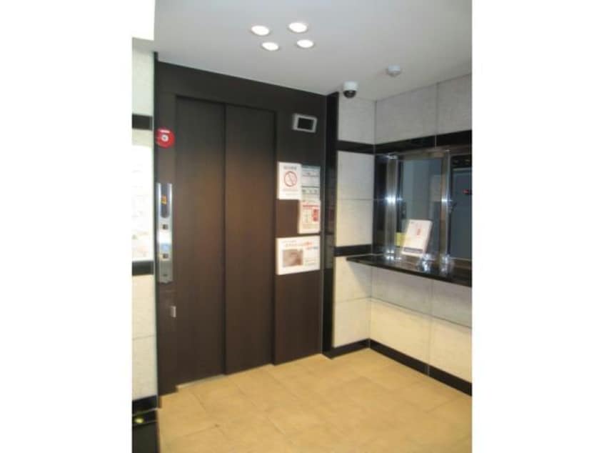  名古屋市営地下鉄名城線/久屋大通駅 徒歩7分 8階 築17年