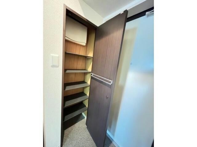  名古屋市営地下鉄東山線/新栄町駅 徒歩8分 4階 築17年