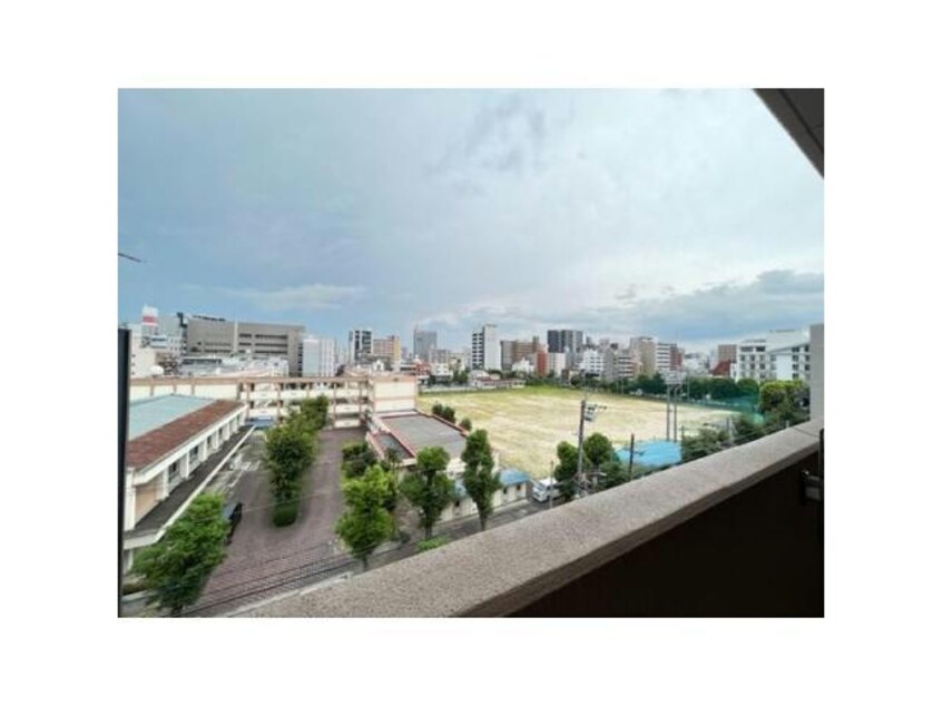  名古屋市営地下鉄東山線/新栄町駅 徒歩8分 4階 築17年