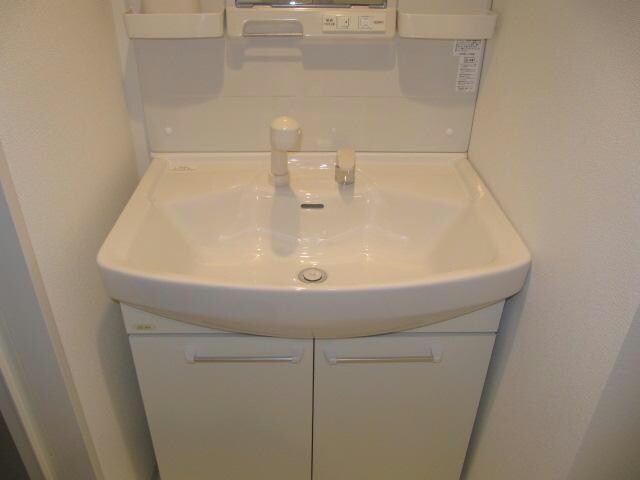  名古屋市営地下鉄東山線/新栄町駅 徒歩9分 5階 築14年