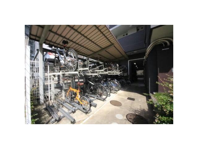  名古屋市営地下鉄東山線/新栄町駅 徒歩8分 12階 築16年