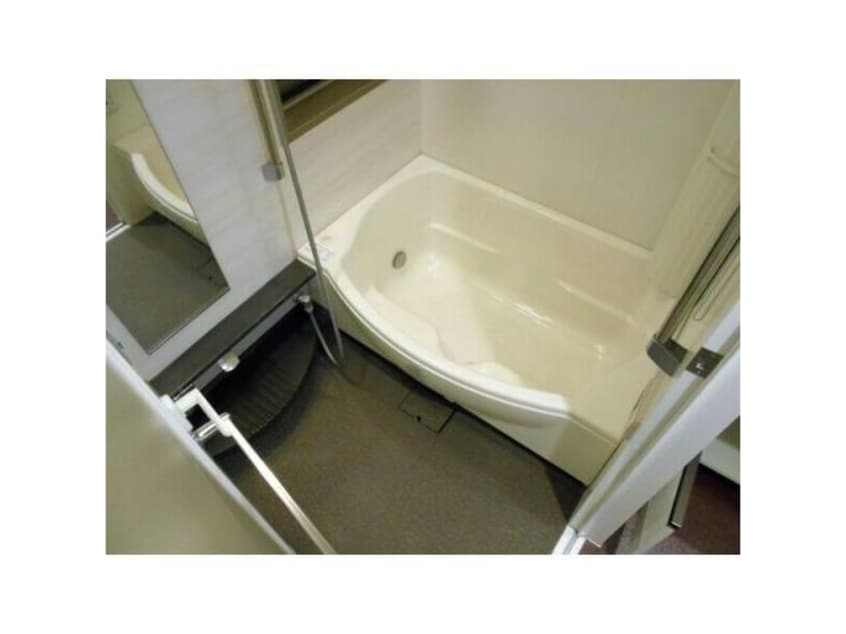  名古屋市営地下鉄名城線/久屋大通駅 徒歩7分 6階 築13年