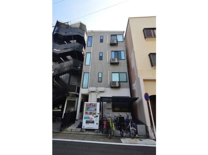  名古屋市営地下鉄東山線/新栄町駅 徒歩9分 1階 築9年