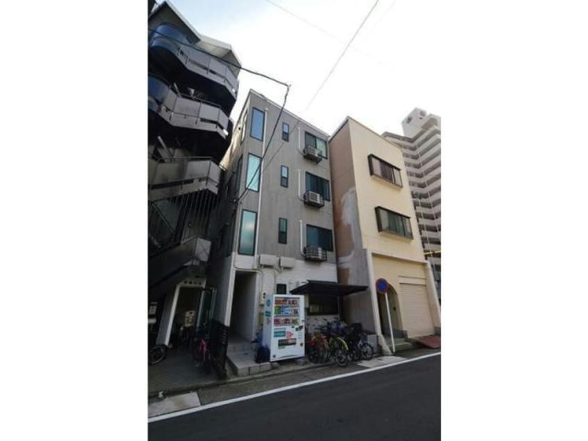  名古屋市営地下鉄東山線/新栄町駅 徒歩9分 1階 築9年