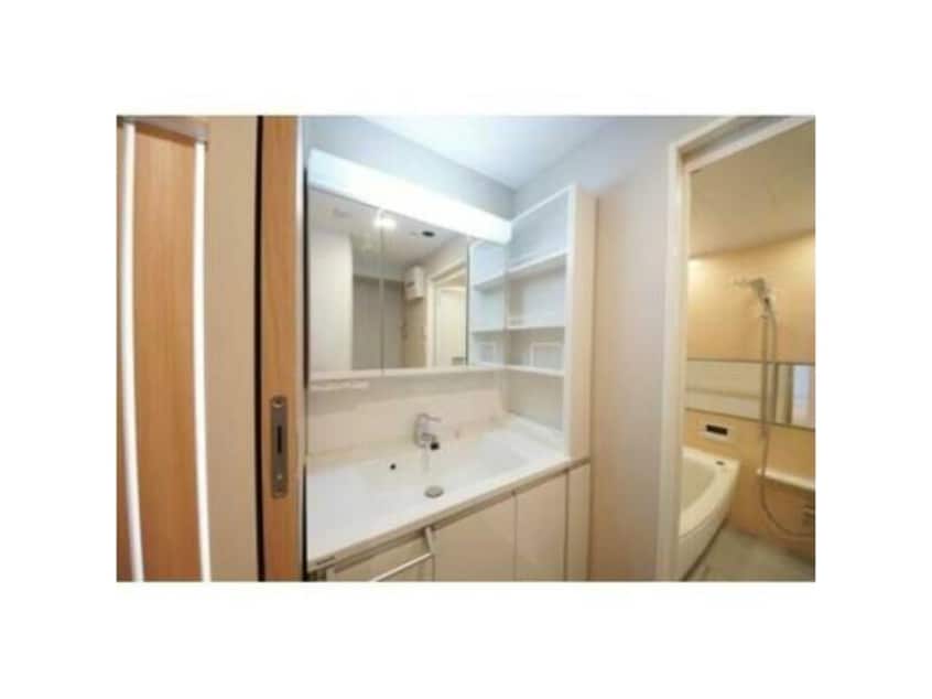  名古屋市営地下鉄東山線/伏見駅 徒歩4分 9階 築9年