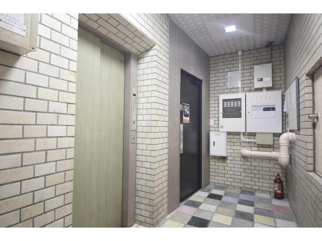  名古屋市営地下鉄東山線/新栄町駅 徒歩10分 4階 築45年