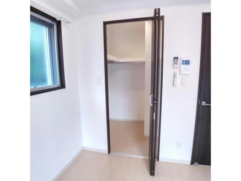  名古屋市営地下鉄東山線/新栄町駅 徒歩10分 2階 築8年