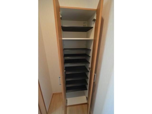  名古屋市営地下鉄鶴舞線/鶴舞駅 徒歩10分 1階 築8年