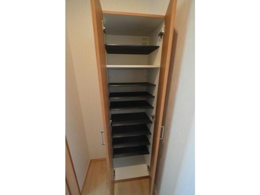  名古屋市営地下鉄鶴舞線/鶴舞駅 徒歩10分 1階 築8年