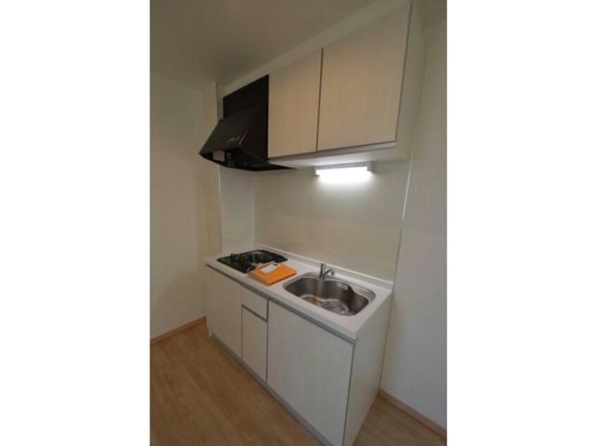  名古屋市営地下鉄鶴舞線/鶴舞駅 徒歩10分 1階 築8年