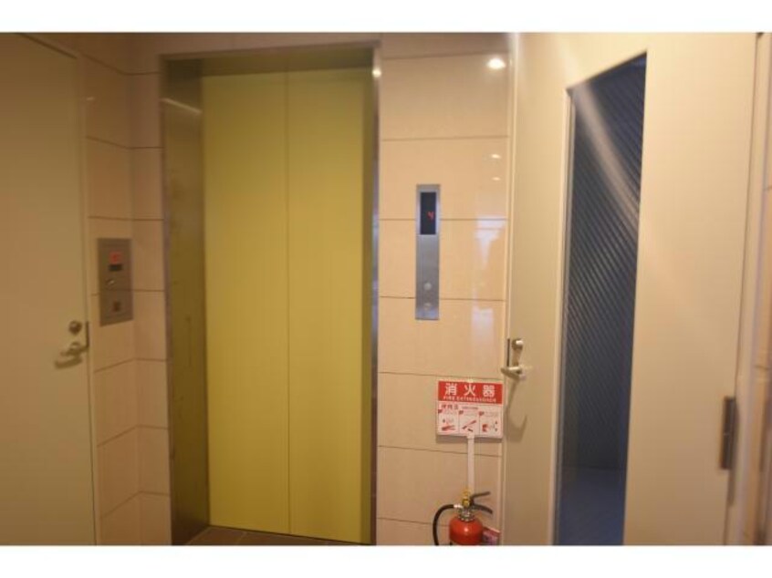  名古屋市営地下鉄東山線/新栄町駅 徒歩5分 3階 築8年