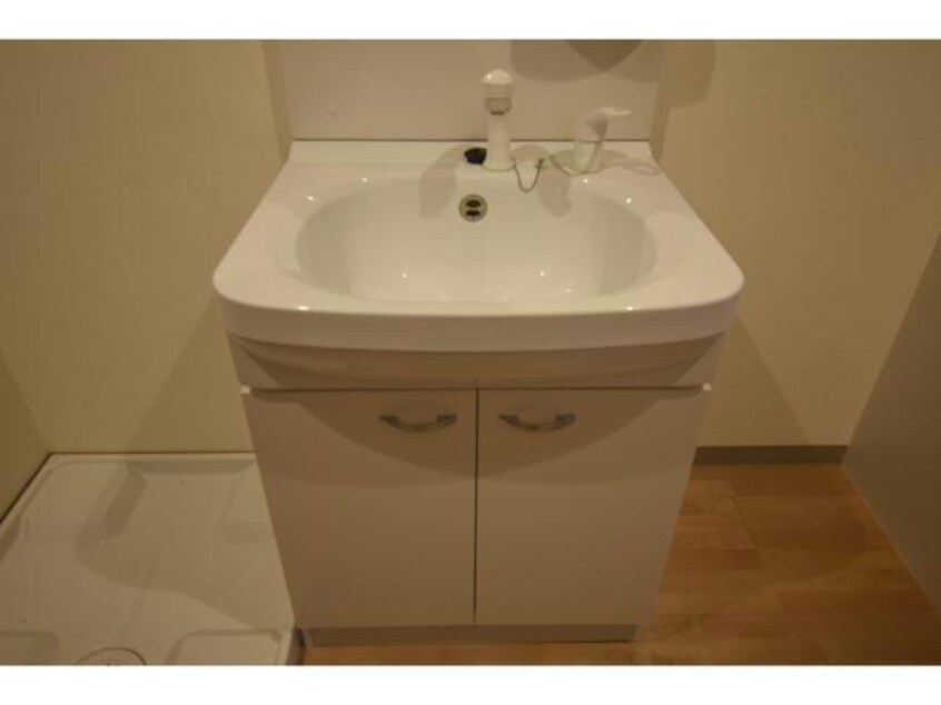  名古屋市営地下鉄東山線/新栄町駅 徒歩5分 3階 築8年