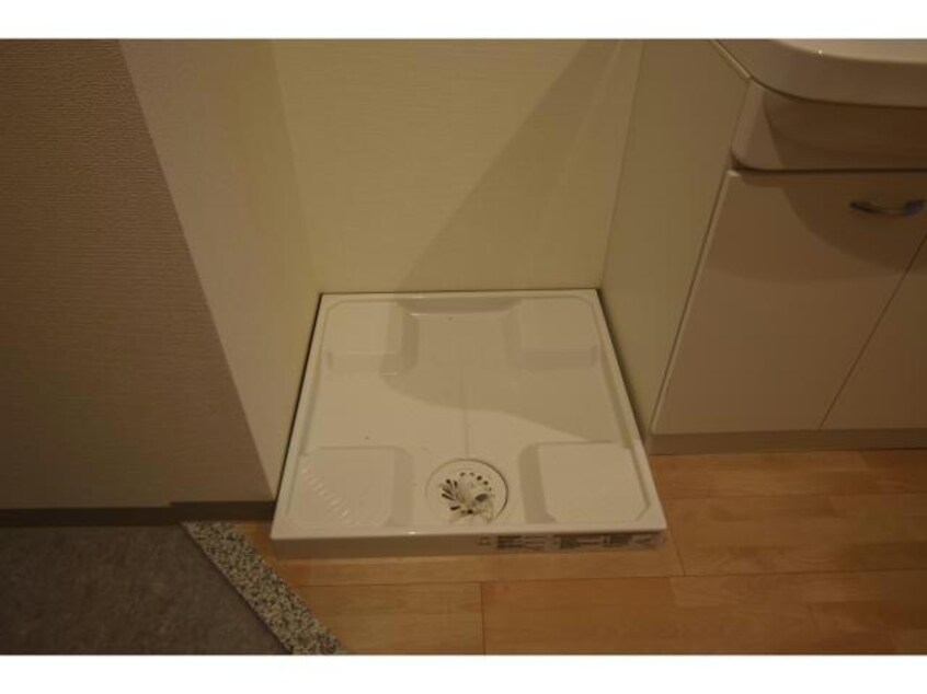  名古屋市営地下鉄東山線/新栄町駅 徒歩5分 3階 築8年