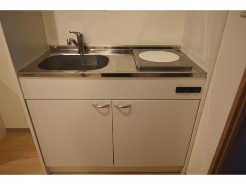  名古屋市営地下鉄東山線/新栄町駅 徒歩5分 3階 築8年