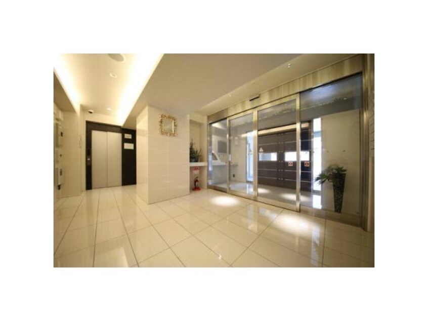  名古屋市営地下鉄東山線/新栄町駅 徒歩10分 5階 築8年