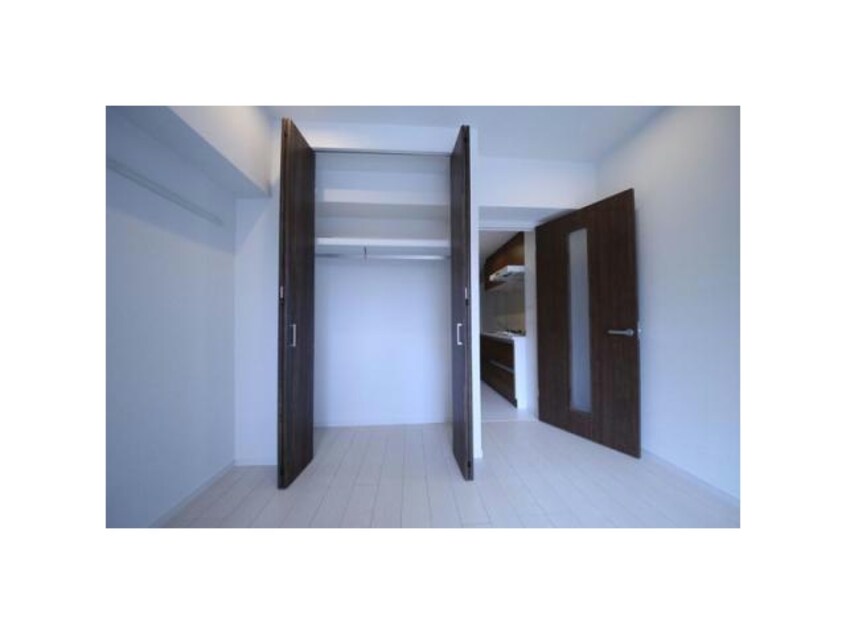  名古屋市営地下鉄東山線/新栄町駅 徒歩10分 5階 築8年