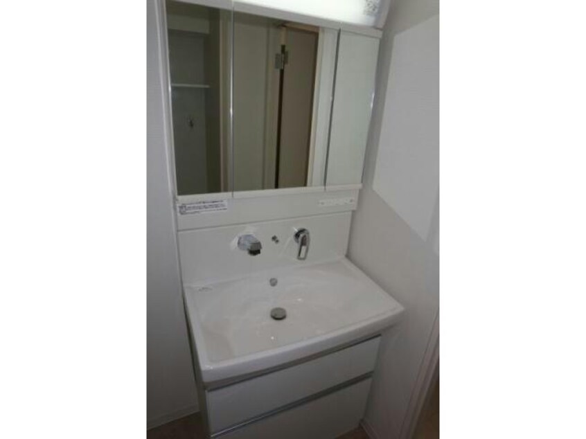  名古屋市営地下鉄東山線/新栄町駅 徒歩10分 3階 築7年