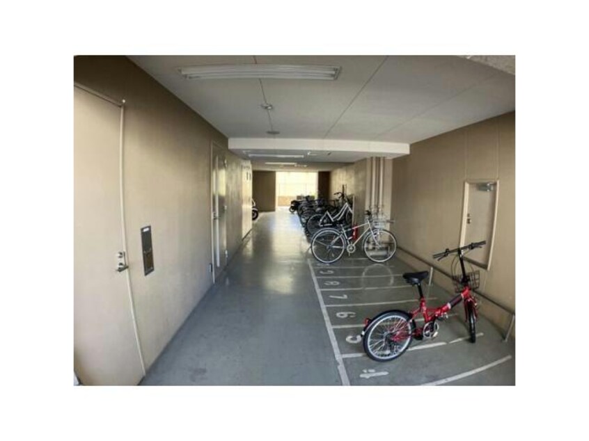  名古屋市営地下鉄東山線/新栄町駅 徒歩10分 8階 築13年