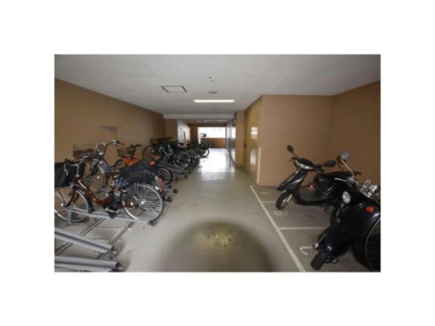  名古屋市営地下鉄東山線/新栄町駅 徒歩10分 2階 築13年