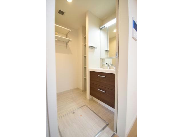  名古屋市営地下鉄東山線/新栄町駅 徒歩2分 5階 築7年