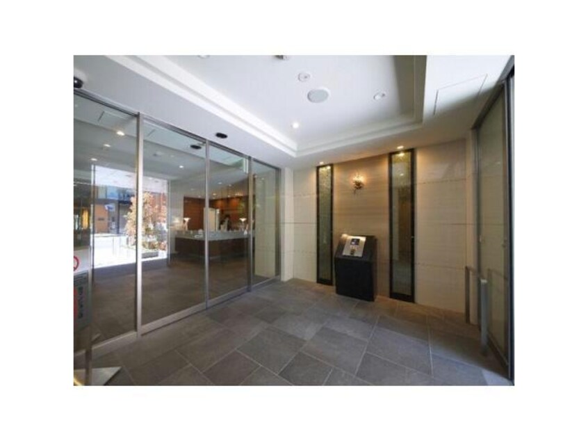  名古屋市営地下鉄鶴舞線/丸の内駅 徒歩3分 11階 築8年