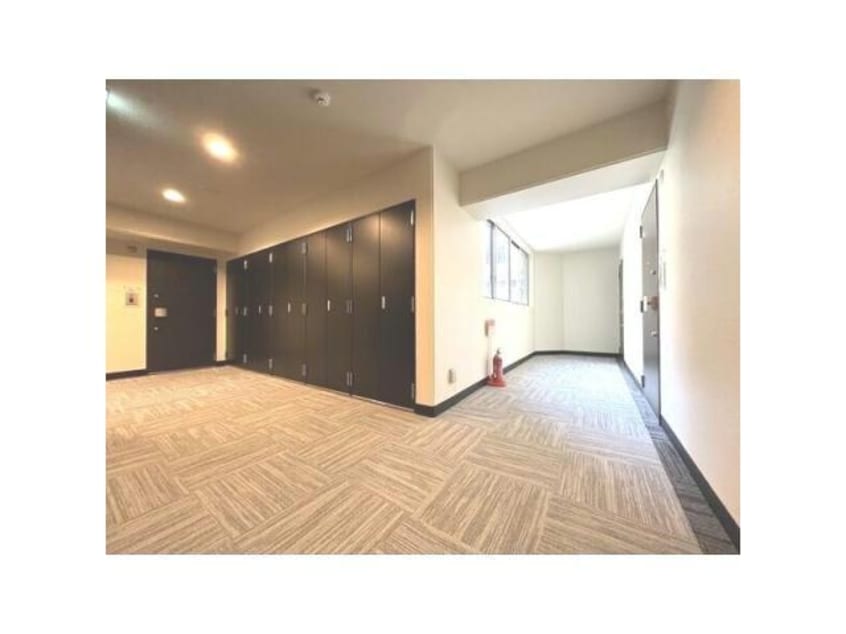  名古屋市営地下鉄名城線/久屋大通駅 徒歩5分 8階 築17年