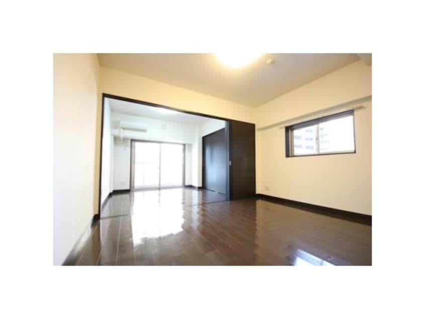  名古屋市営地下鉄名城線/久屋大通駅 徒歩5分 8階 築17年