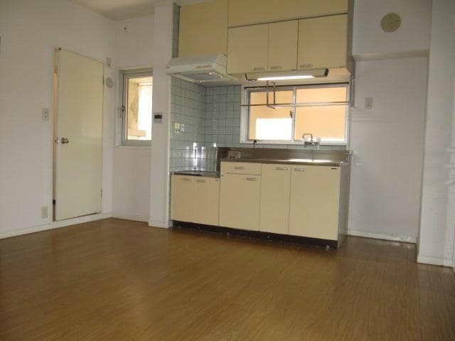  名古屋市営地下鉄名城線/久屋大通駅 徒歩7分 5階 築37年