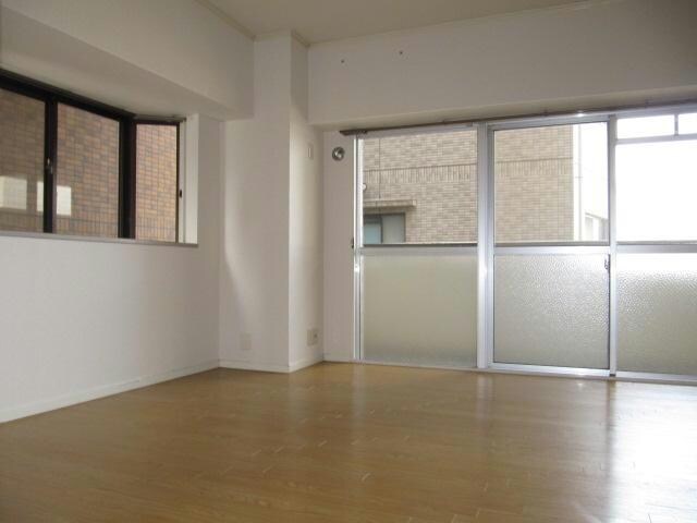  名古屋市営地下鉄名城線/久屋大通駅 徒歩7分 5階 築37年