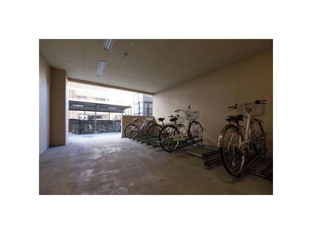  名古屋市営地下鉄名城線/久屋大通駅 徒歩7分 10階 築18年