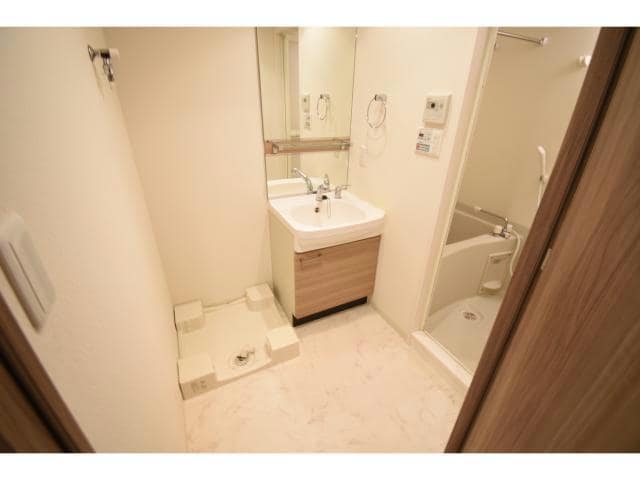  名古屋市営地下鉄名城線/久屋大通駅 徒歩4分 8階 築11年