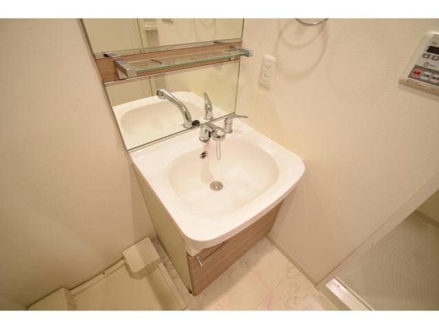  名古屋市営地下鉄名城線/久屋大通駅 徒歩4分 8階 築11年