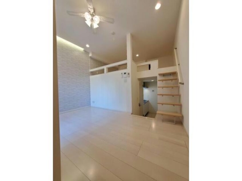  名古屋市営地下鉄東山線/新栄町駅 徒歩7分 2階 築10年