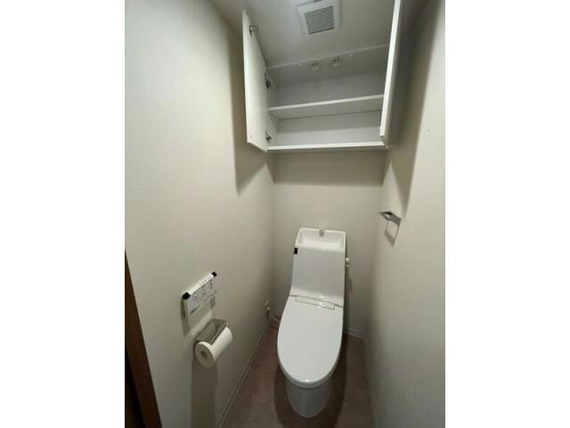  名古屋市営地下鉄名城線/久屋大通駅 徒歩5分 13階 築8年