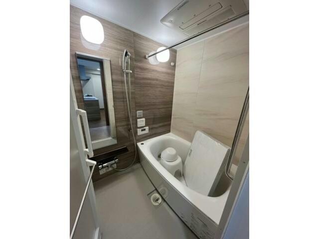  名古屋市営地下鉄名城線/久屋大通駅 徒歩5分 13階 築8年