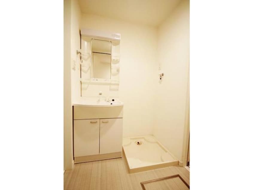  名古屋市営地下鉄東山線/新栄町駅 徒歩5分 1-2階 築12年