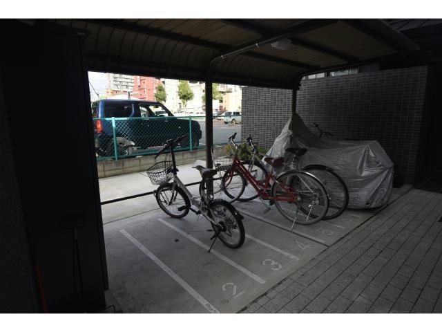  名古屋市営地下鉄東山線/千種駅 徒歩3分 1階 築8年