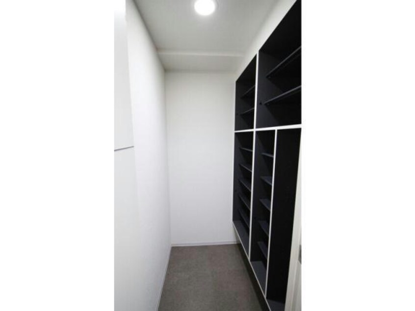  名古屋市営地下鉄桜通線/丸の内駅 徒歩1分 10階 築6年