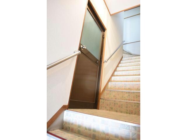  名古屋市営地下鉄東山線/新栄町駅 徒歩6分 2階 築41年