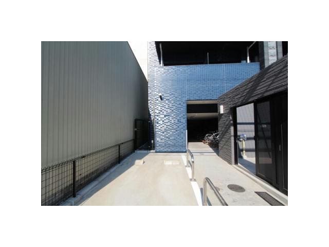  名古屋市営地下鉄東山線/新栄町駅 徒歩8分 8階 築6年