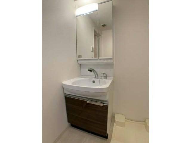  名古屋市営地下鉄東山線/新栄町駅 徒歩8分 6階 築6年