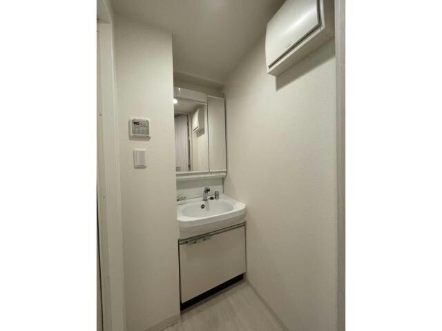  名古屋市営地下鉄桜通線/丸の内駅 徒歩2分 2階 築5年