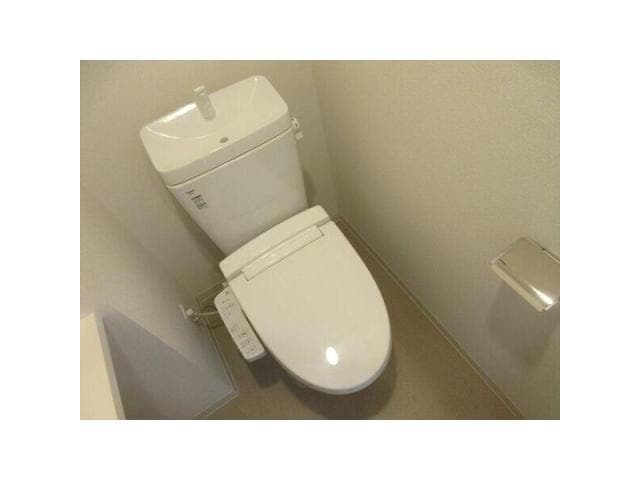  名古屋市営地下鉄東山線/新栄町駅 徒歩5分 15階 築5年